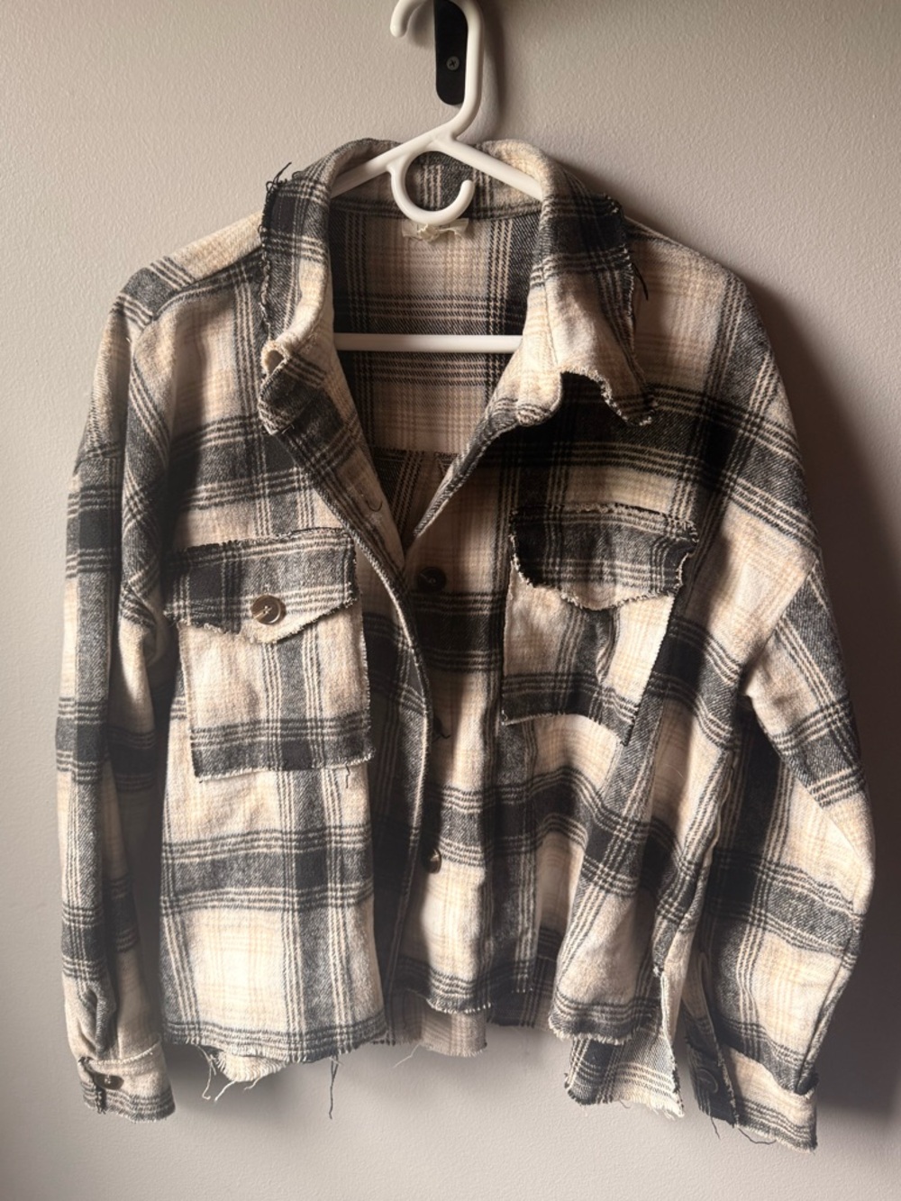 Cropped flannel in cream/black - Medium by La Miele